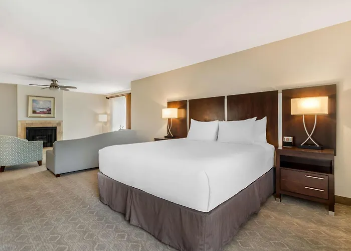 Best Western Plus Monterey Inn
